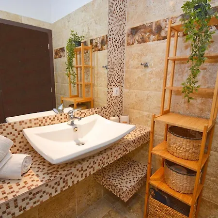 شقة Superior Grey *