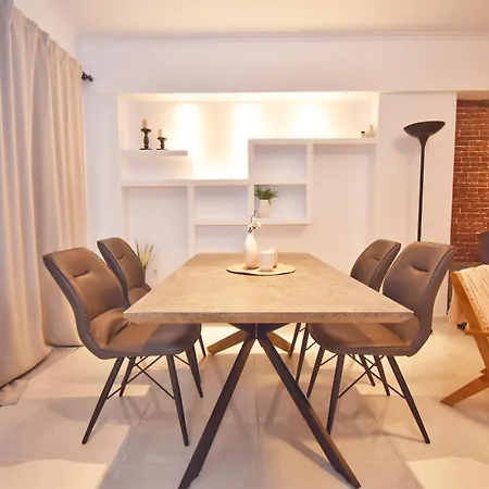 Superior Grey Potamós