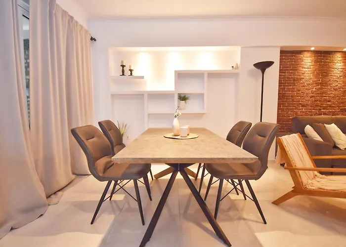 Superior Grey Potamós