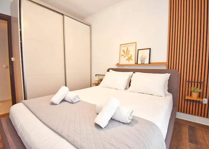 Superior Grey Potamós